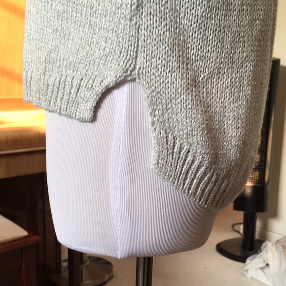 Divided by H&M Sweater with Back Zipper Detail - Picture 3 of 6